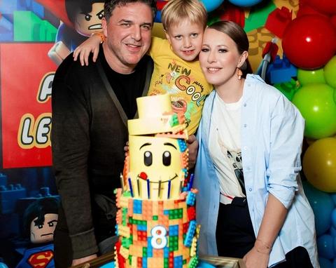 7 секретов спартанского воспитания сына Ксении Собчак Всегда есть наказание и последствия