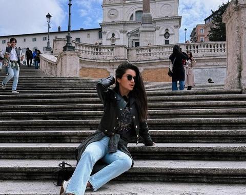 Август это ты Нигай улетела с новым парнем в Европу Бородина хвастается любовью Бузова ее прячет