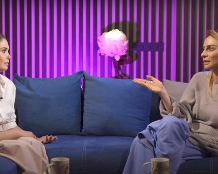 Агата Муцениеце призналась что Павел Прилучный пытается ее вернуть