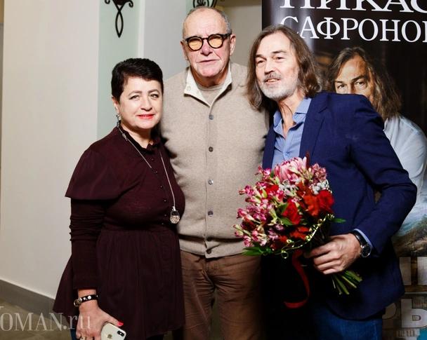 Постройневшая Волочкова вечно молодые Бледанс и Юдашкина встретились на открытии выставки Никаса Сафронова