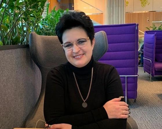 52-летняя ясновидящая Голунова рассказала как справляется с новорожденной дочкой