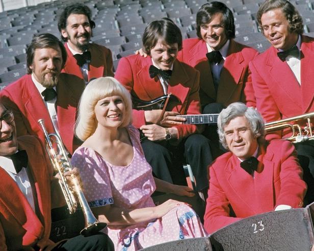 Аида Ведищева была еврейкой а Лариса Мондрус выступала в мини-юбке почему советские певицы вынуждены были эмигрировать