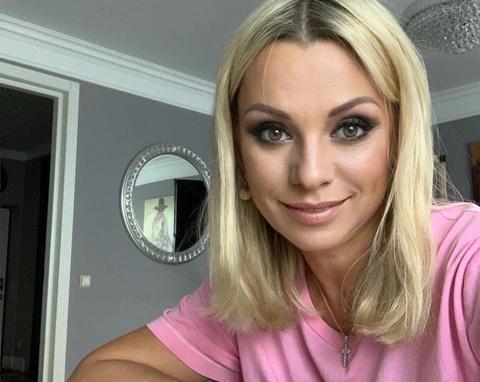 Бабье лето во всеоружии 54-летняя Ирина Салтыкова позирует в умном полупрозрачном купальнике