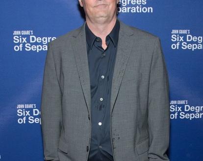 51-летний Мэттью Перри сделал предложение своей 29-летней возлюбленной