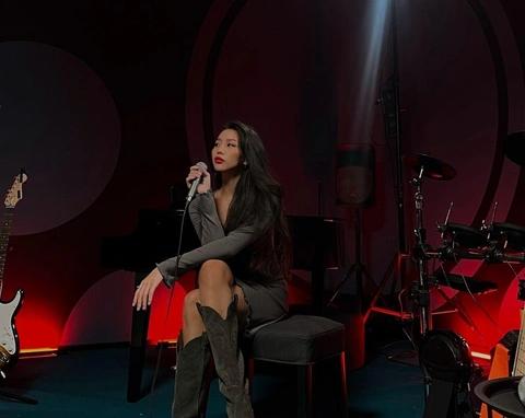 Анастасия Ким выбыла из новой Фабрики звезд горячие фото самой красивой участницы