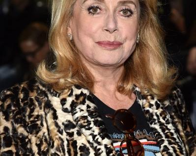 76-летняя Катрин Денев возвращается к съемкам после инсульта