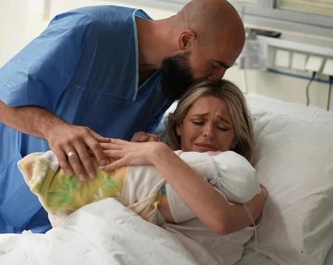 Анна Хилькевич в третий раз стала мамой