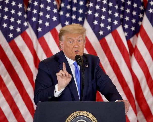 Америка в огне Звездные сторонники Байдена недовольны тем что Трамп стремительно набирает очки