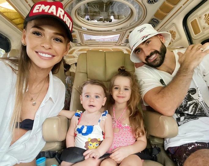 Анна Хилькевич решила официально сменить имя полуторагодовалой дочери потому что девочка называет себя иначе