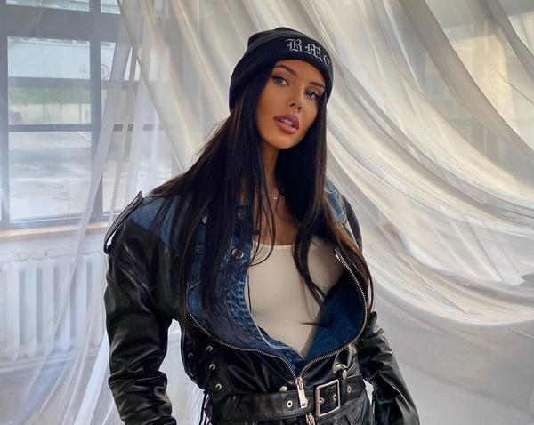 Анастасия Решетова обзавелась своим первым мотоциклом чем разозлила подписчиков